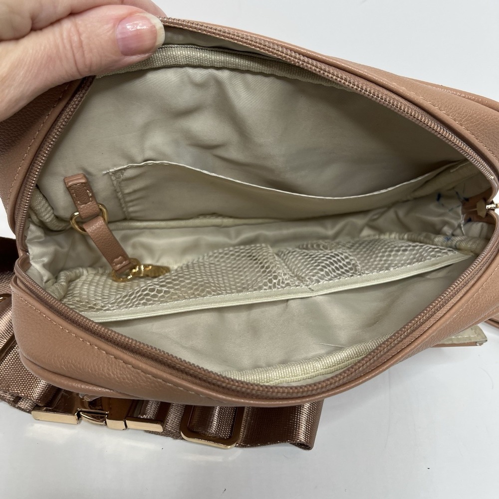 Ayla And Co. Fanny Pack Vegan Leather Tan $84 MSRP Boho Activewear Travel - Picture 4 of 7